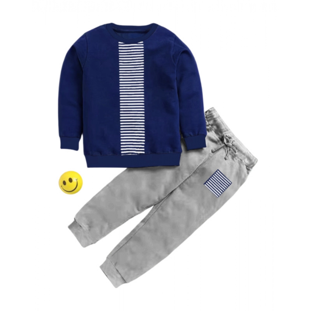 53642550349_dd63b9b53c_o_d-1000x1000-1.webp Boy's Casual Full Sleeve Printed Cotton T Shirt With Pant (Navy Blue) - Image 1