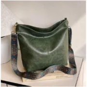 Women's PU Leather Zipper Handbag (Green) - Image 2
