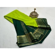 Women's Crepe Chit Pallu Solid Saree With Unstitched Blouse 5.5Mtr (Green) - Image 2