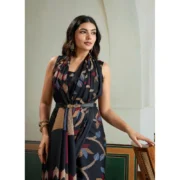 Women's Satin Crepe Printed Saree With Unstitched Blouse 5.5Mtr (Black) - Image 3