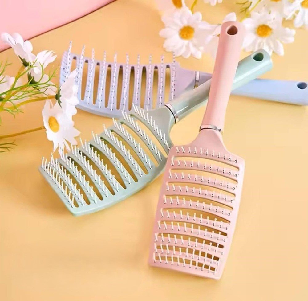 PID-67811-Plastic-Detangling-Hair-Brush-Multicolor-1.jpg Generic Plastic Detangling Hair Brush (Multicolor) - Image 1